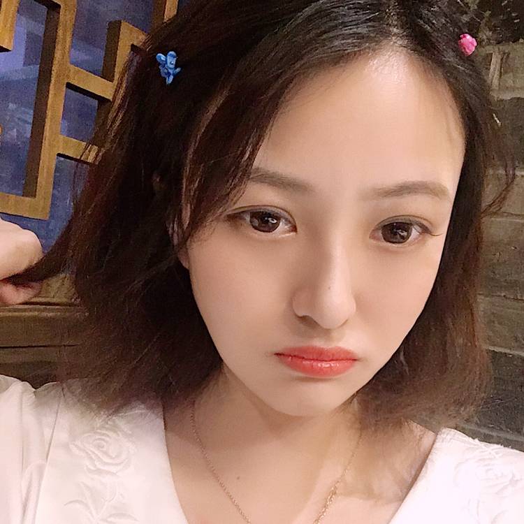 娜娜余的照片