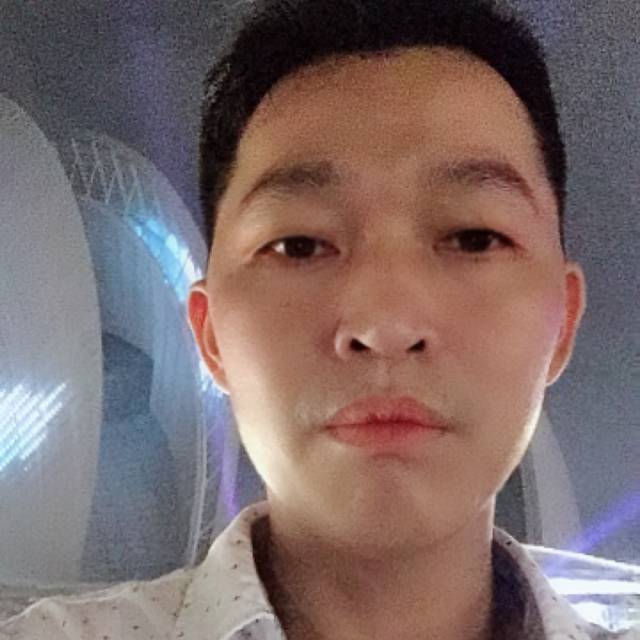 迷茫蹙眉小蚂蚁的照片