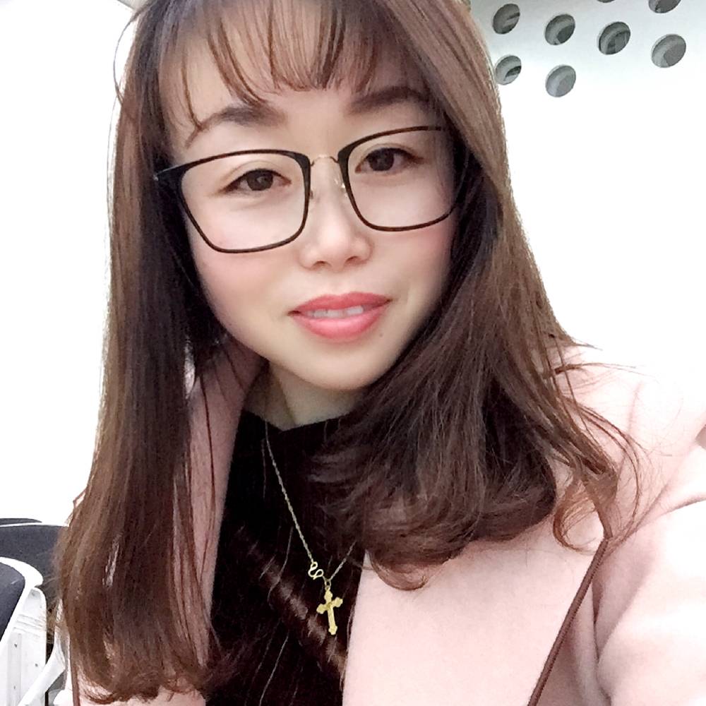 唇彩纯真的照片