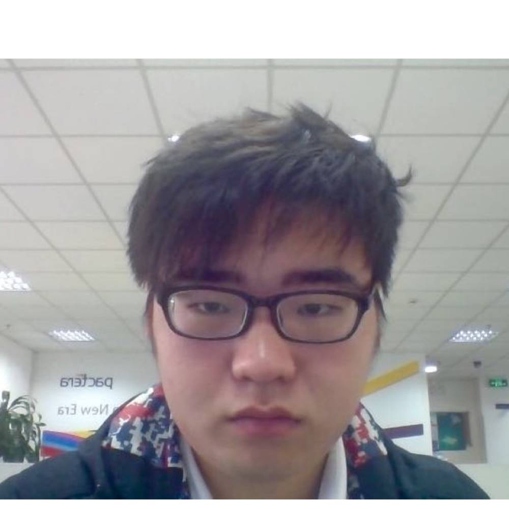 素衫青布白少年的照片