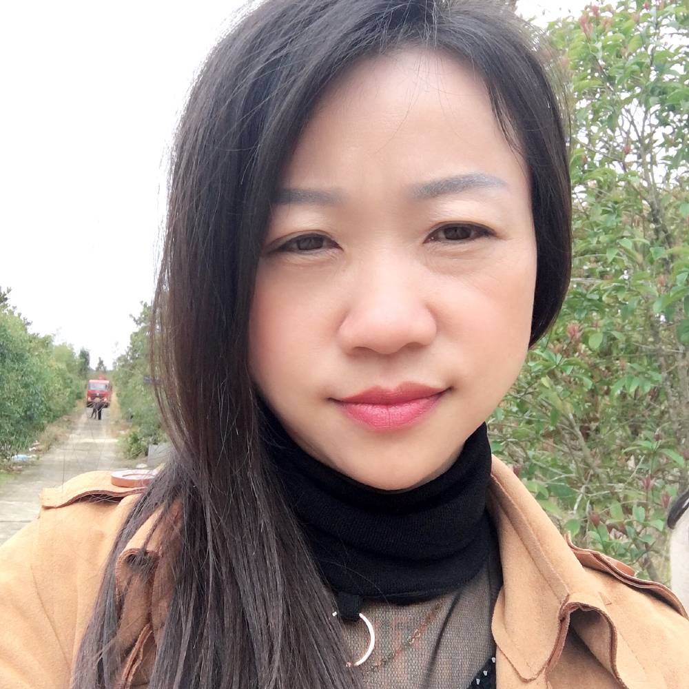 愉快的杨杨的照片