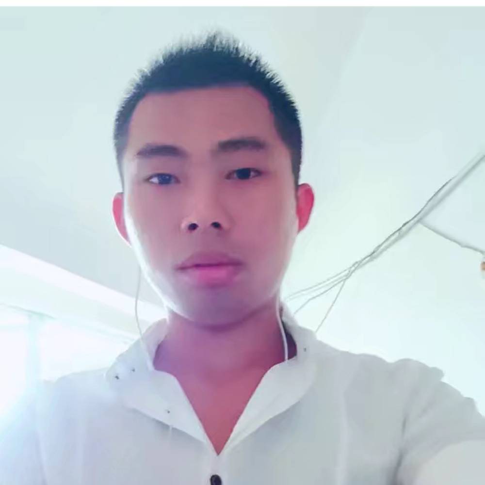 黄俊成的照片