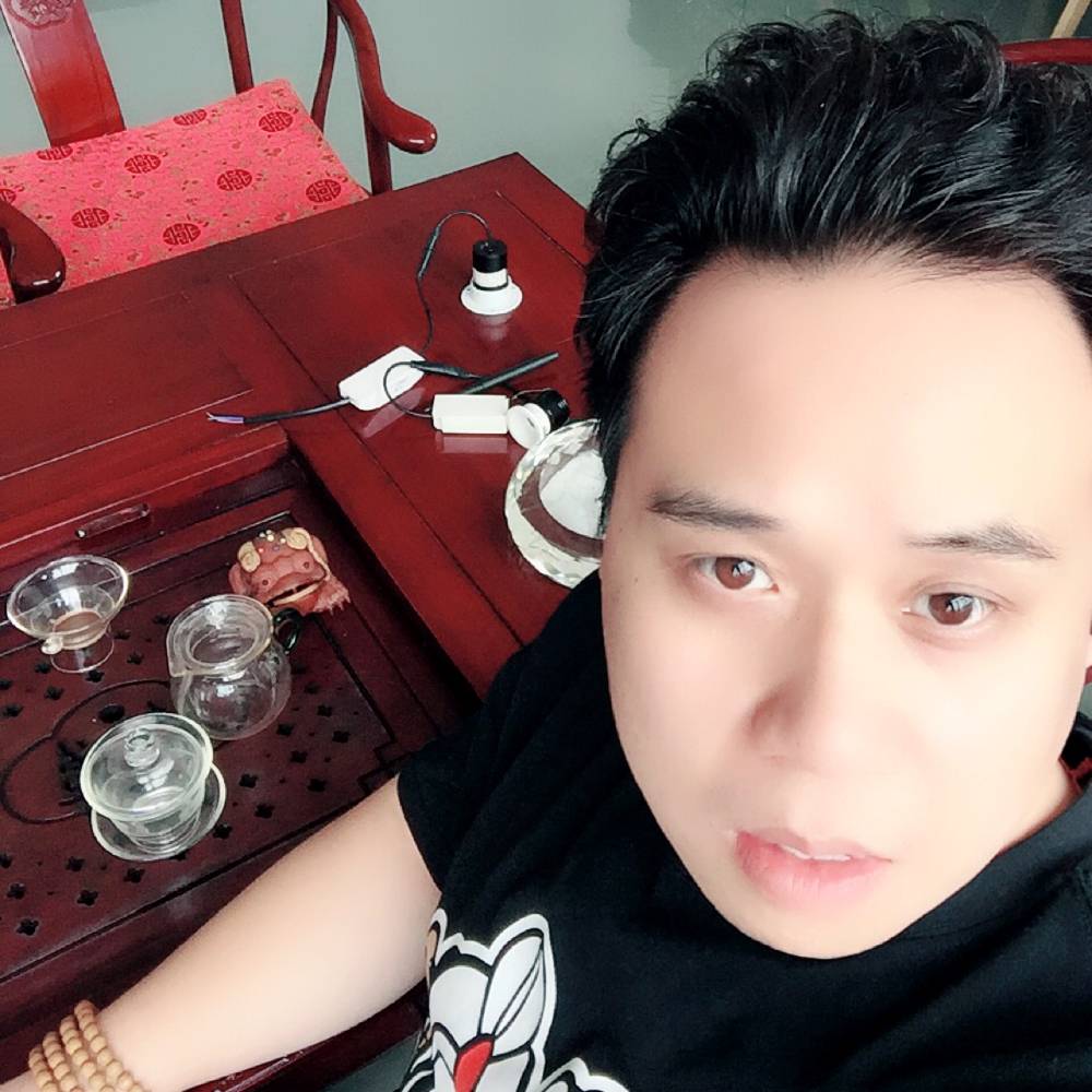 H、H的照片