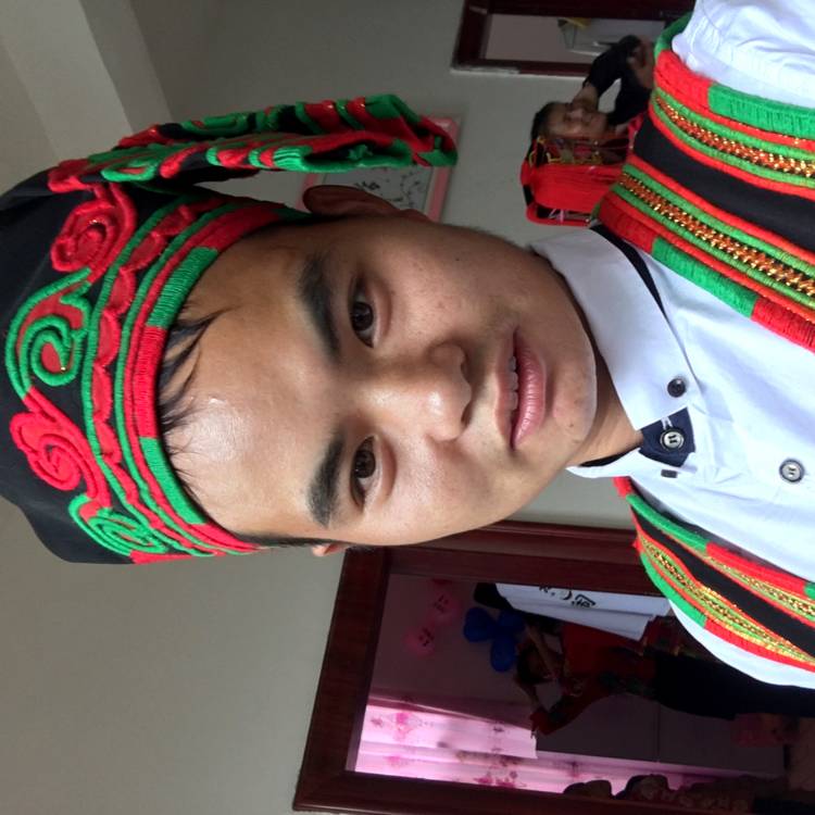 芹菜漫步怕孤单的照片