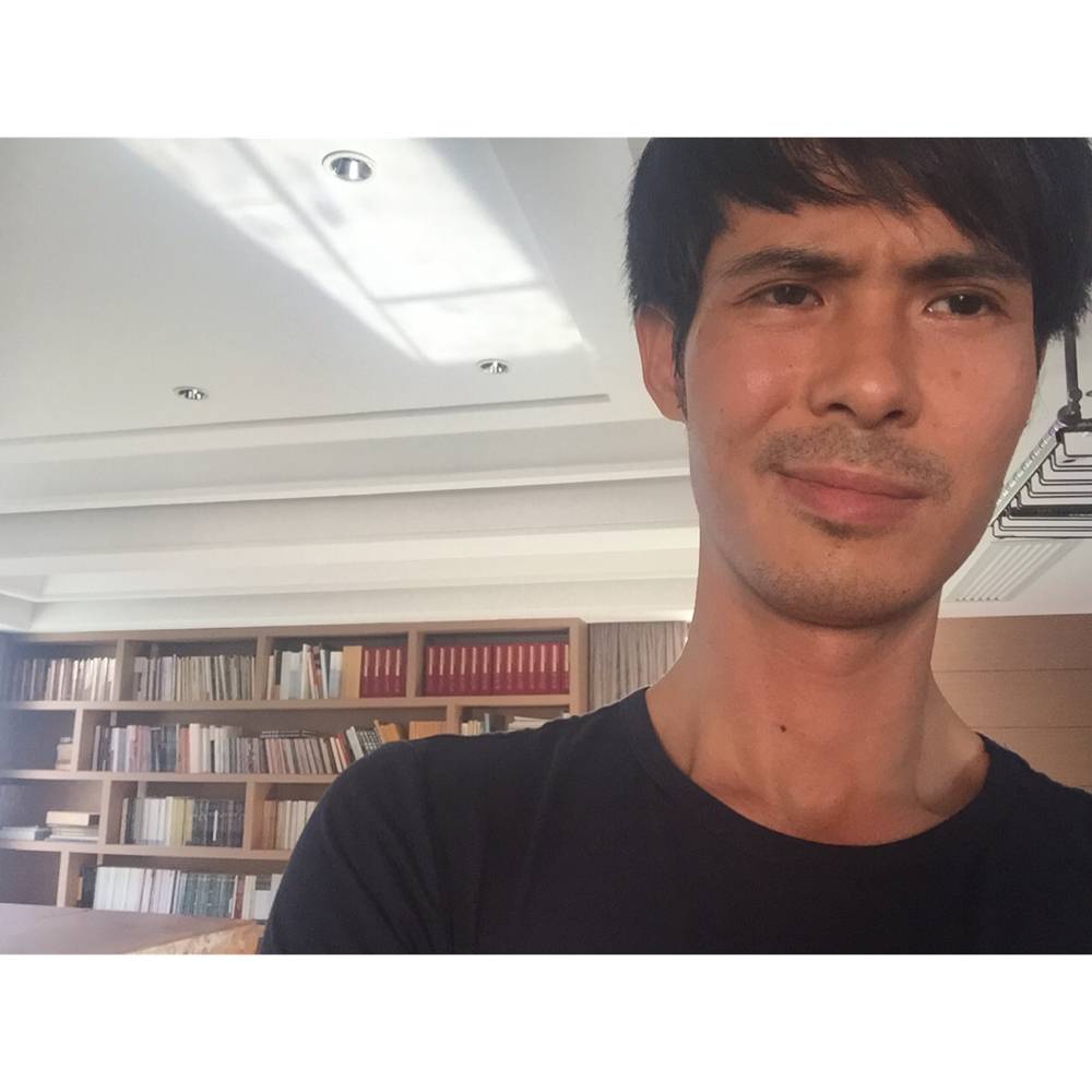 耍酷漫步的照片