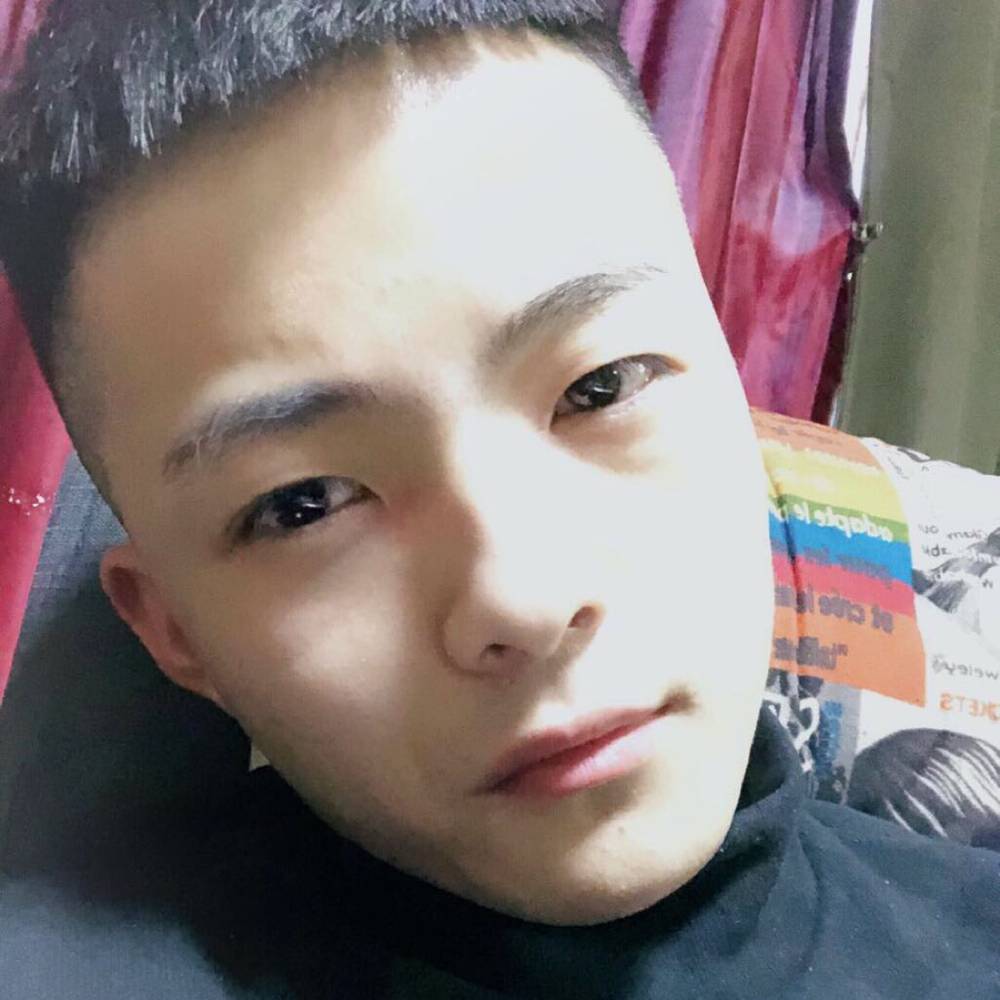 紫萱蹁跹深情的照片