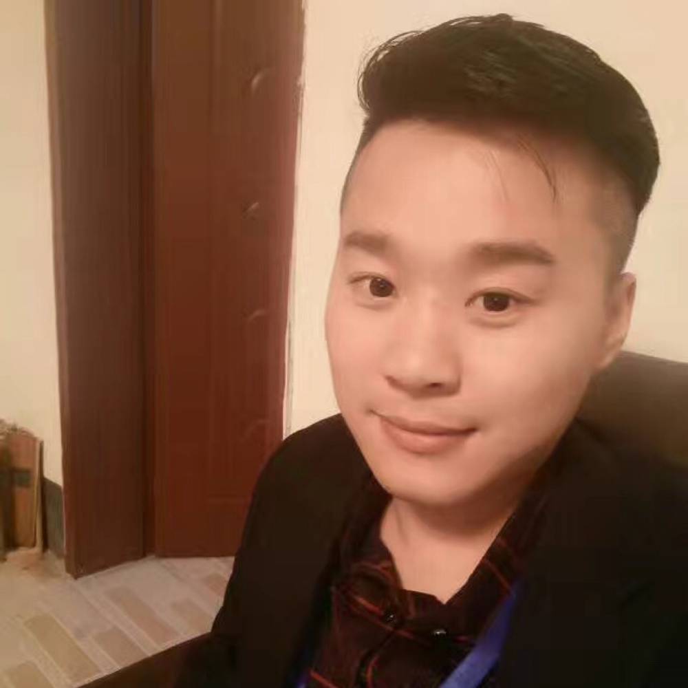 爷们脚下的路的照片