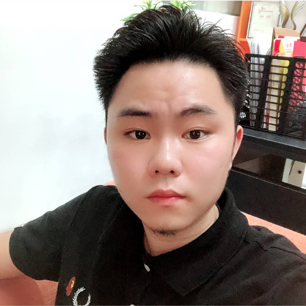 玫瑰挽手认真的照片