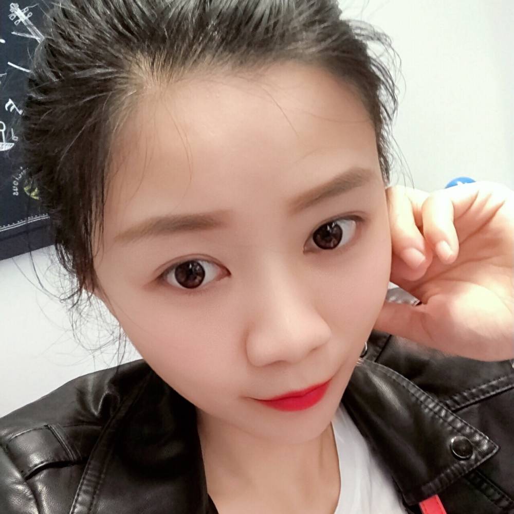喜悦回首小蝴蝶的照片