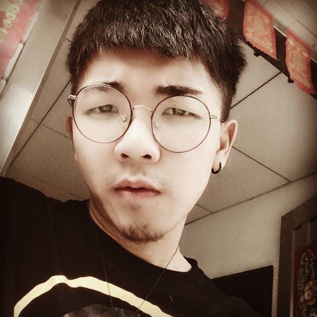 代入角色的照片