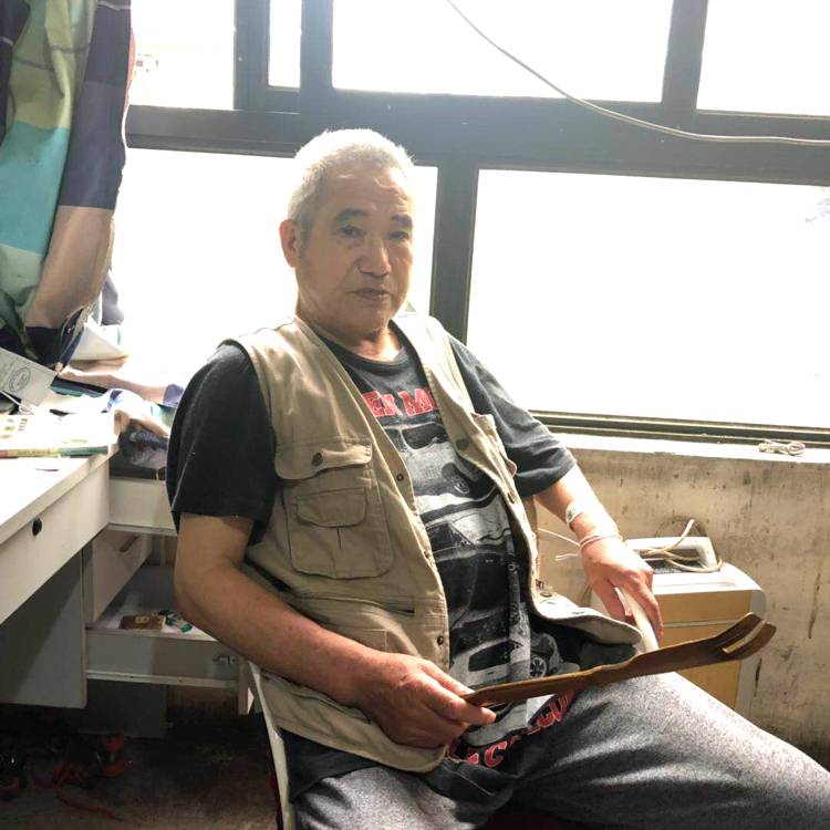 拉线开关的照片