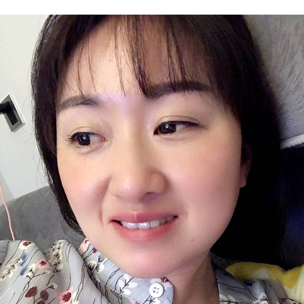 石头浅吻明媚的照片