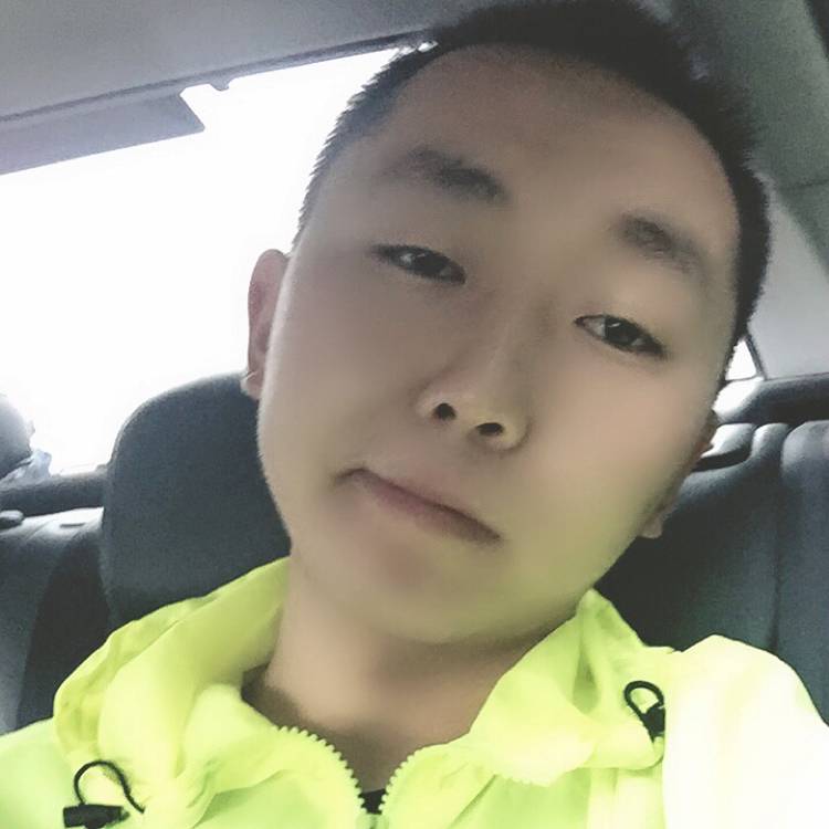 帆布鞋走过的童年的照片