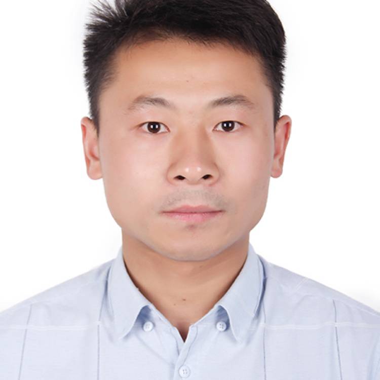 迷茫回首汽车的照片
