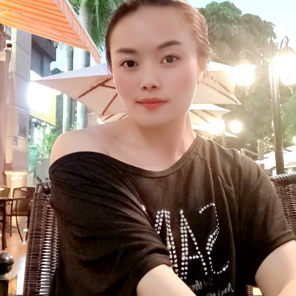 米娜美女的照片