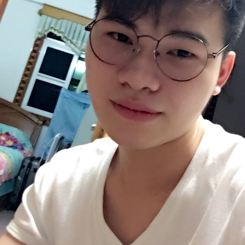 卡布奇诺的向枫叶的照片