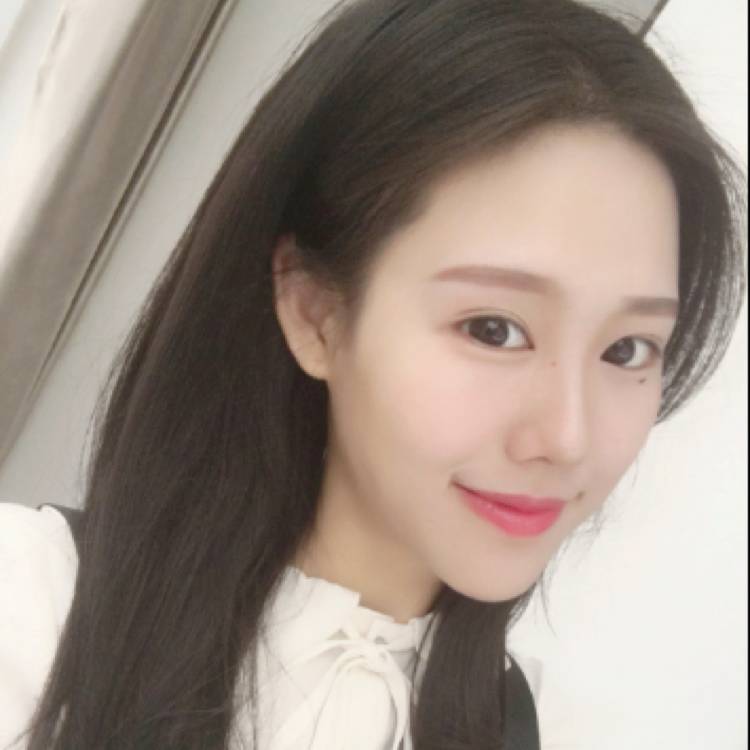 唇彩保卫曾经的照片