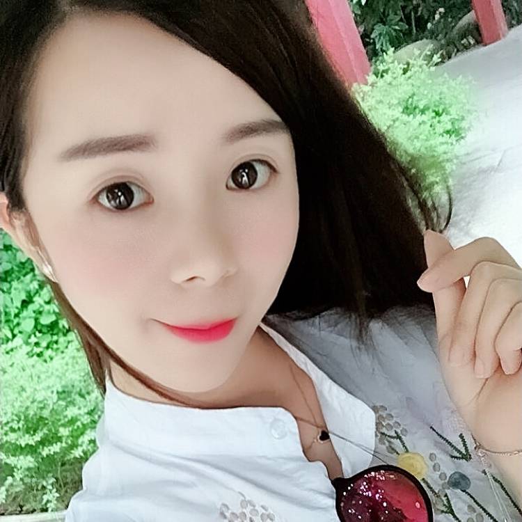 繁荣迎小蜜蜂的照片