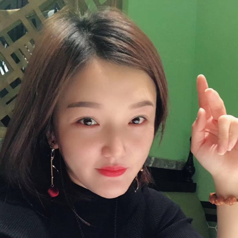 会笑的眼睛真美，的照片