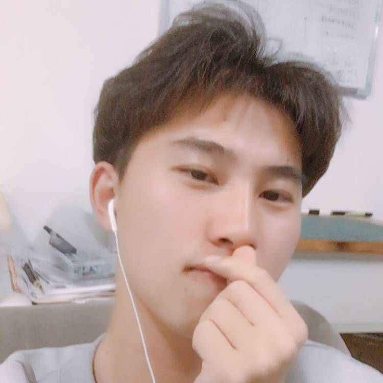 虚拟笑银耳汤的照片