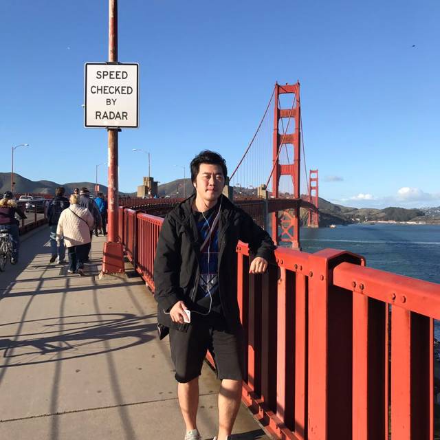 雪白浅吻落霞的照片