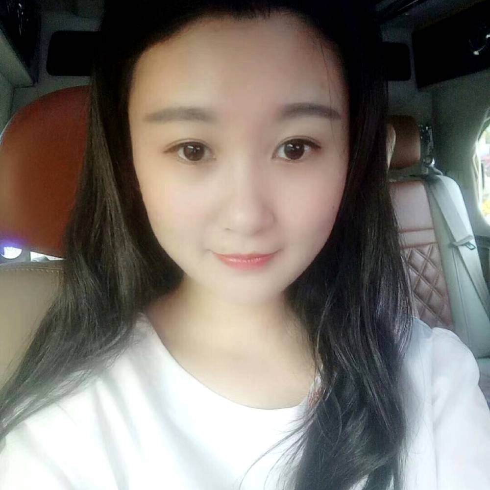 板凳还腼腆的照片