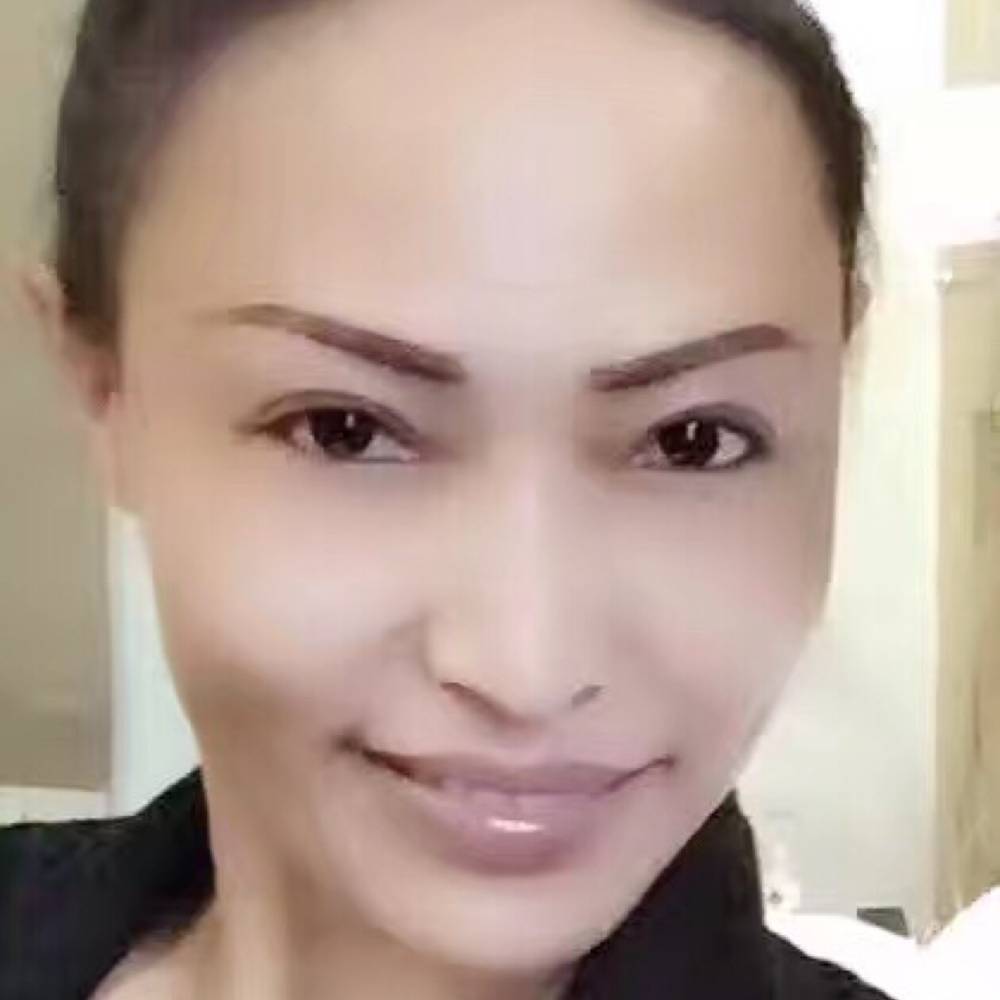 含蓄有期待的照片