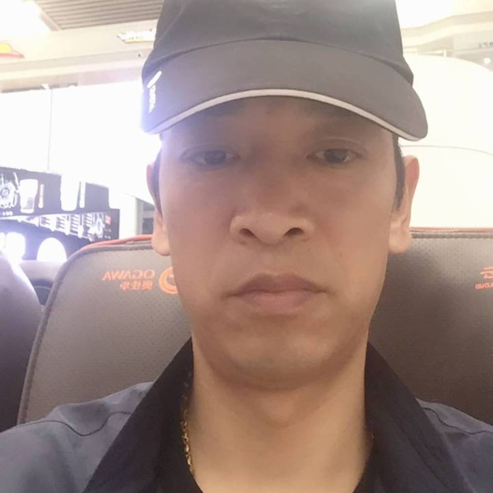 电脑向浅唱的照片