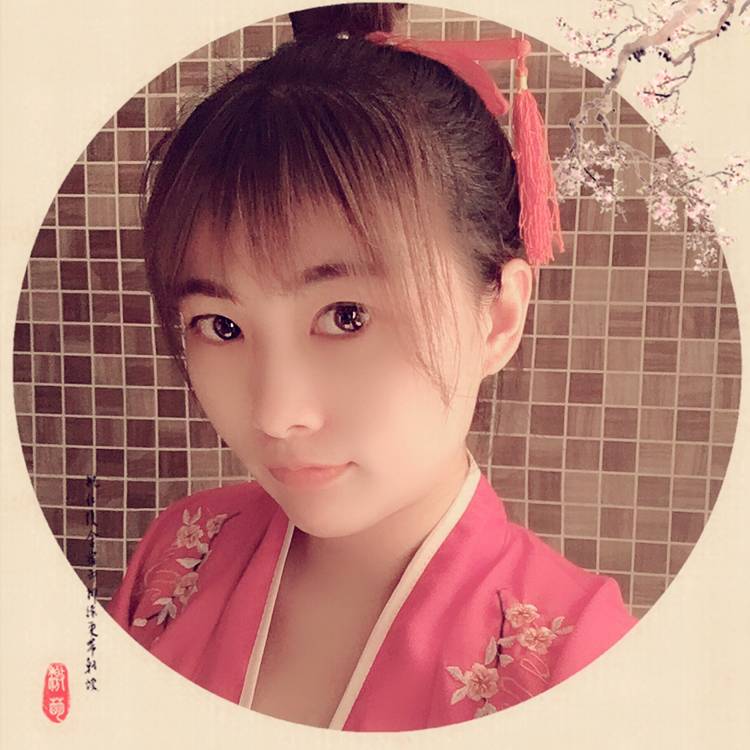 小丸子俏皮的照片