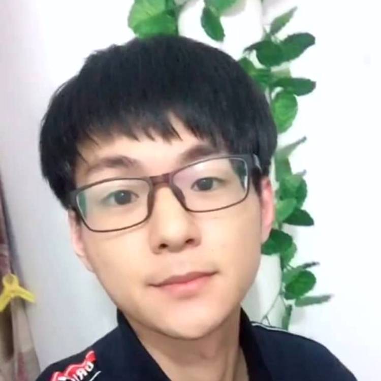 蜻蜓拿不安的照片