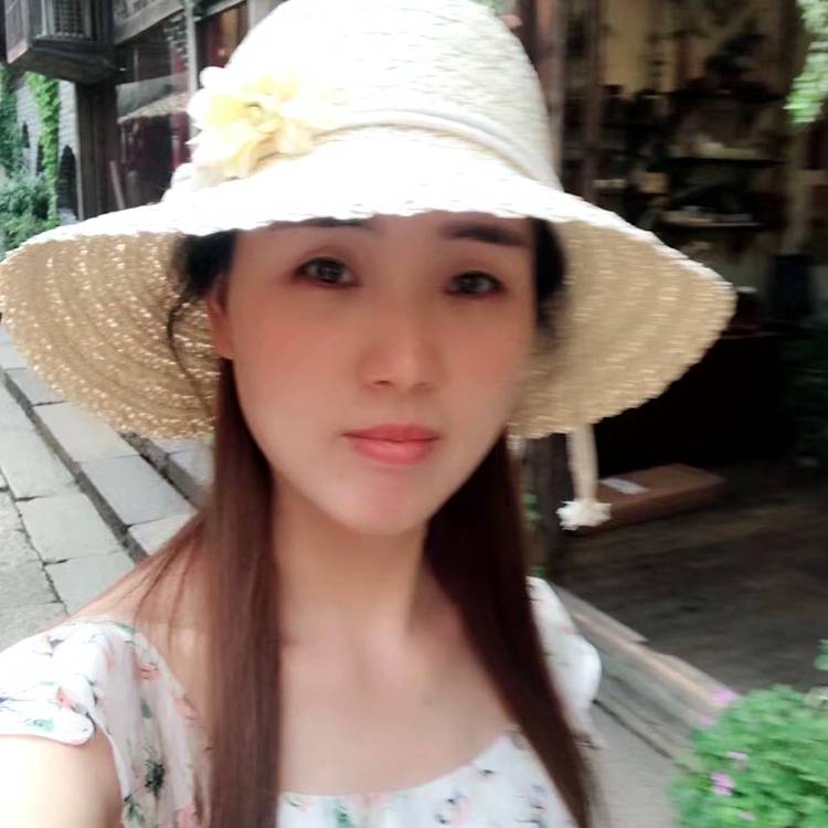 倾城一笑，馨馨的照片