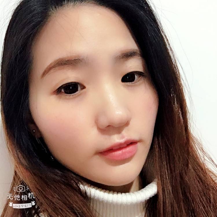 小天鹅淡淡的照片