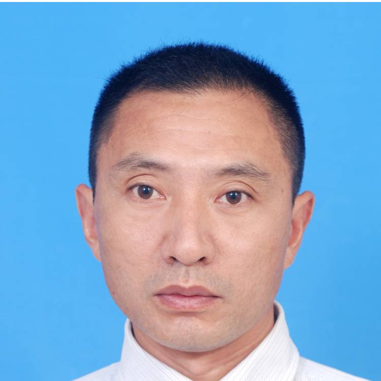 兰岩霁的照片