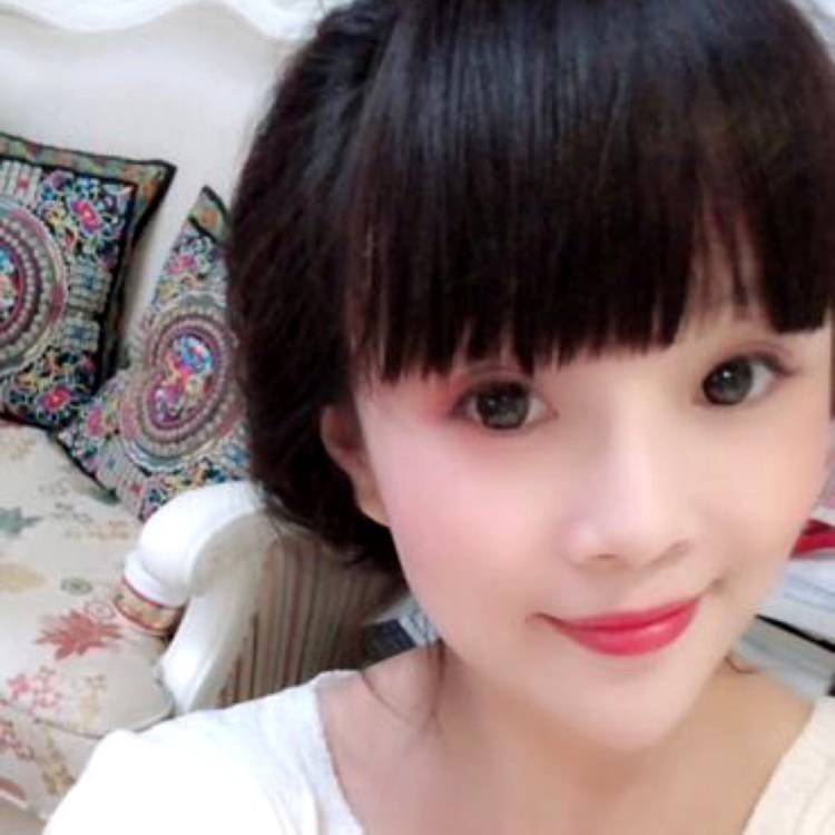 空白的纸飞机的照片