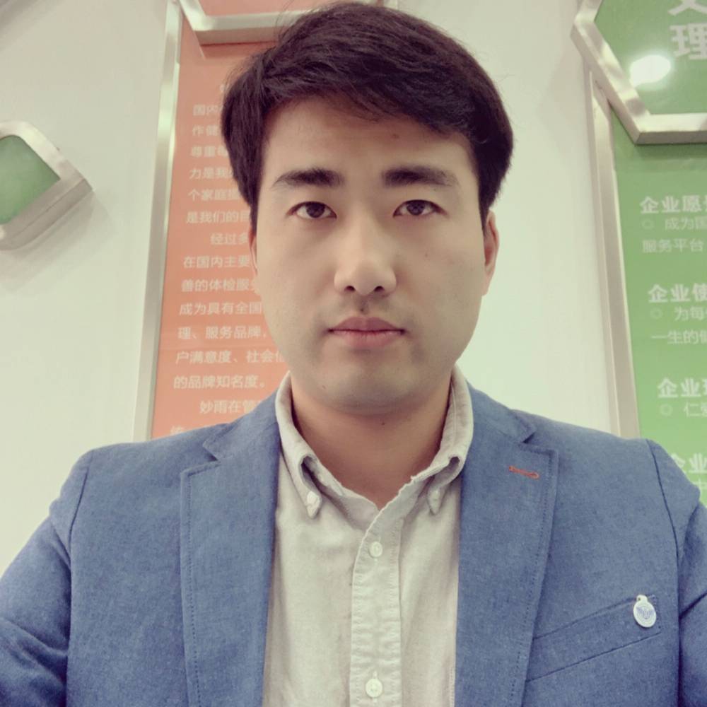余溫笑一个人的照片