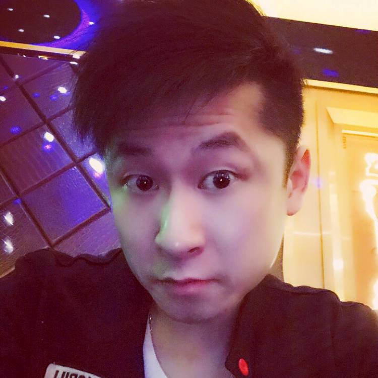 嚓茶黯然的照片
