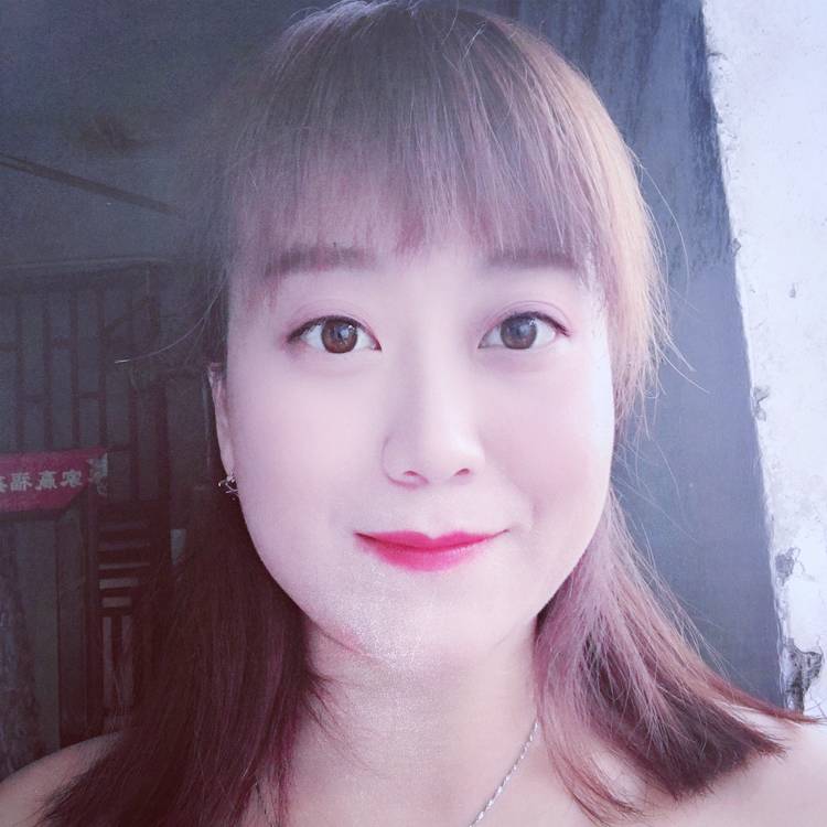 恬静与故事的照片