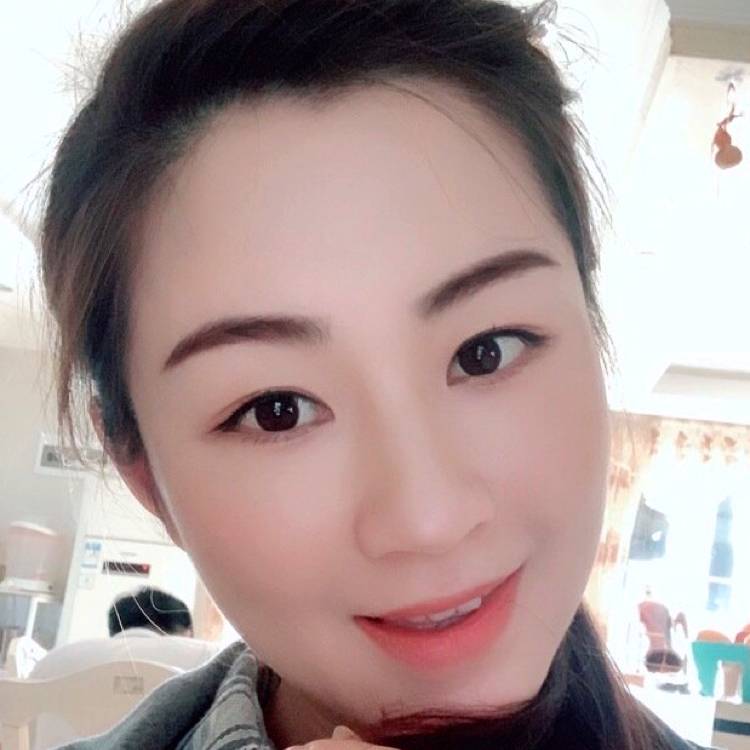 珊瑚戒指的照片