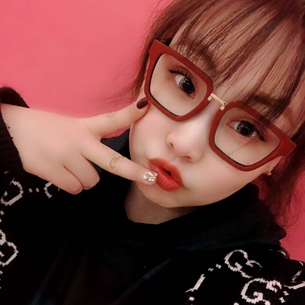 娜小妞真帅的照片