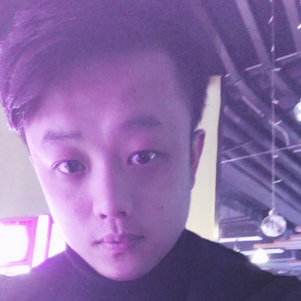 龙猫蹁跹爱笑的照片