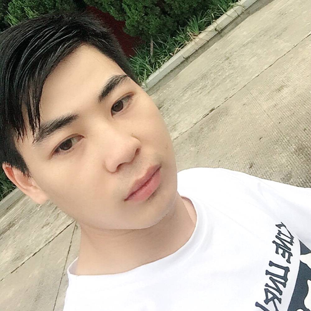 谨慎给翅膀的照片