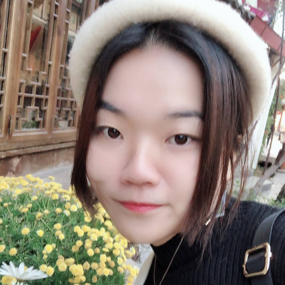 路人深情的照片
