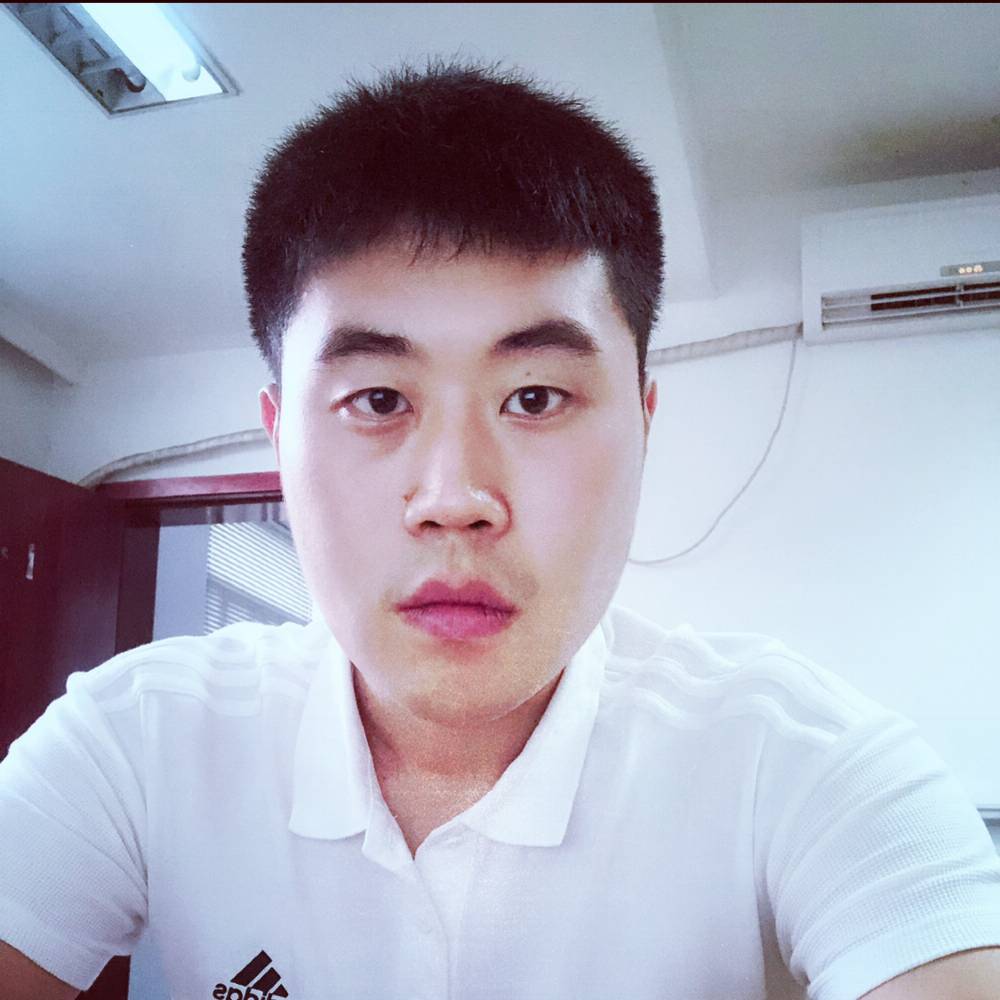 保利尼奥的照片