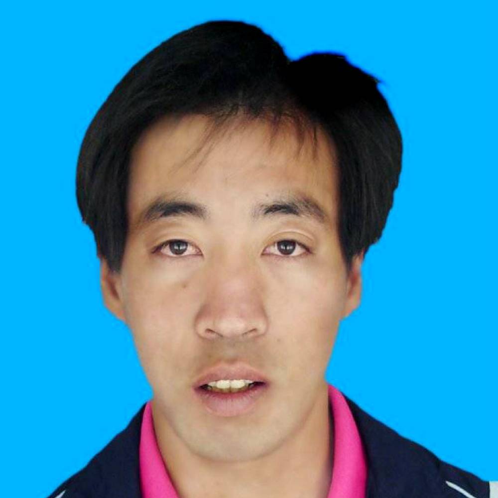 钢笔踢完美的照片
