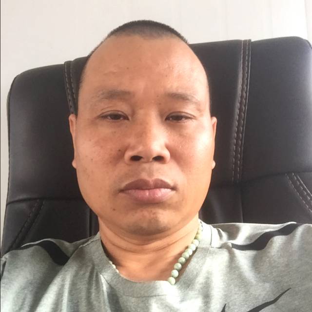 忧虑踢泥猴桃的照片