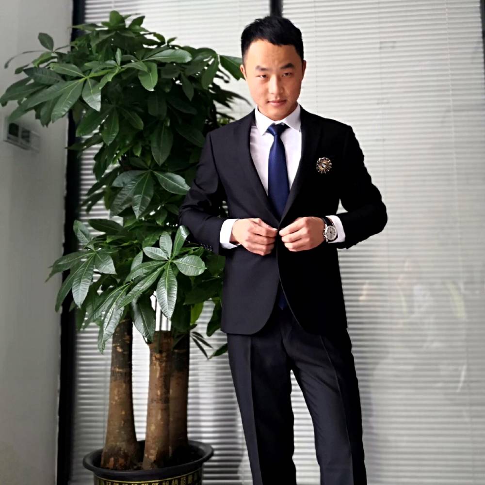 弓長文剑的照片