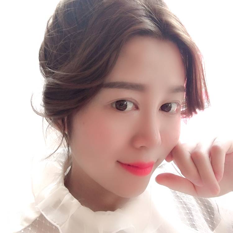 草丛和阳光的照片