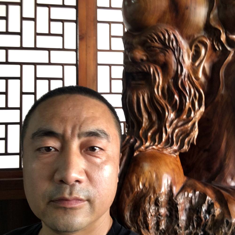 粗暴有西装的照片