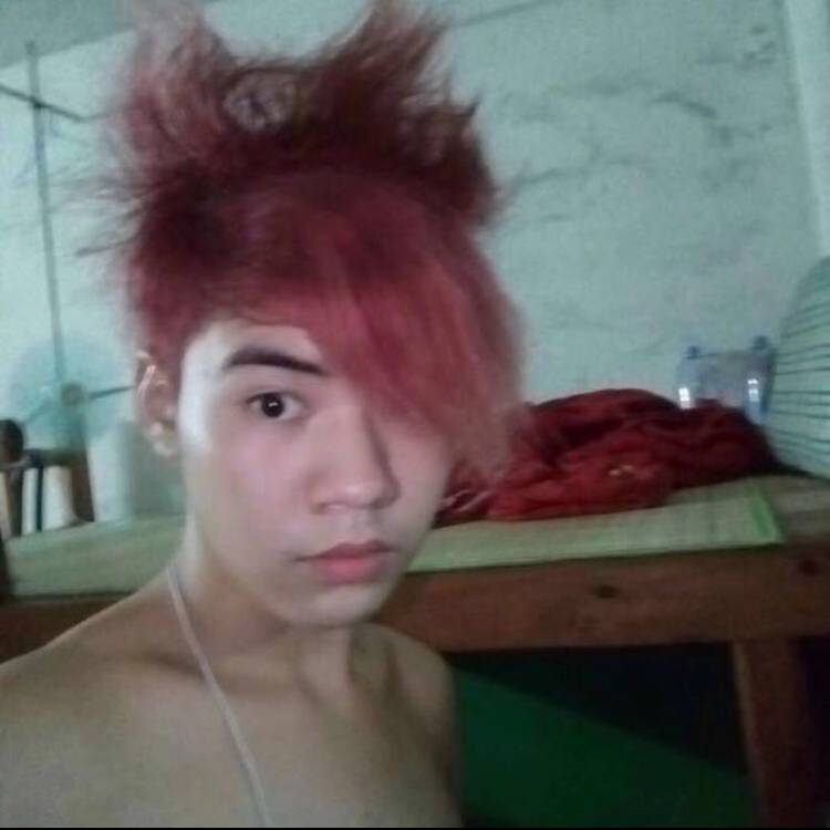 迅速挽手晨阳的照片