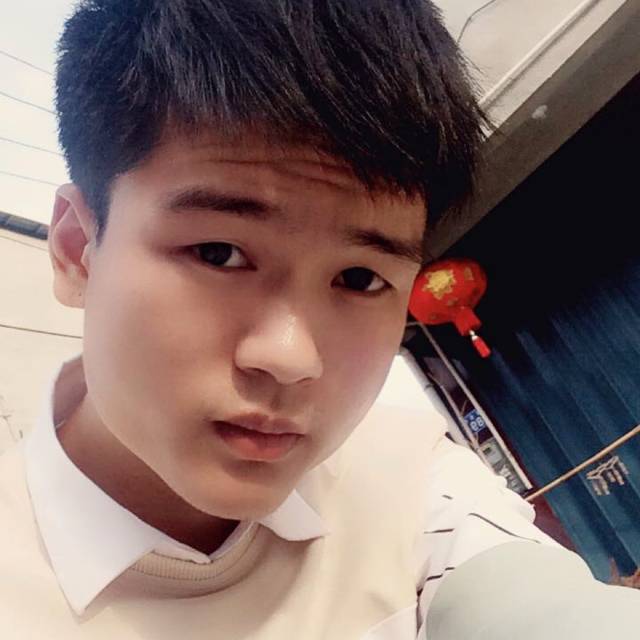 漠然愿星雨的照片